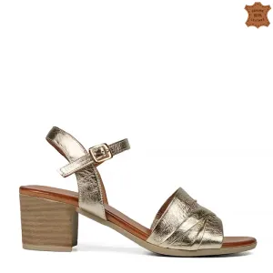 Дамски кожени сандали в златисто със среден ток N2... Дамски кожени сандали в златисто със среден ток N2...