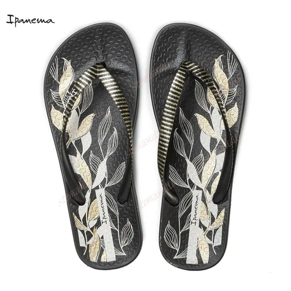 Дамски джапанки Ipanema с лента между пръста в черно 82762/20138